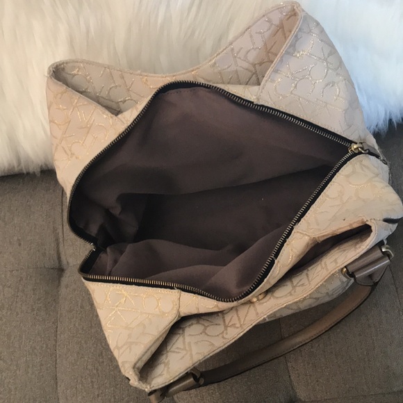 Calvin Klein Purse - Picture 3 of 4